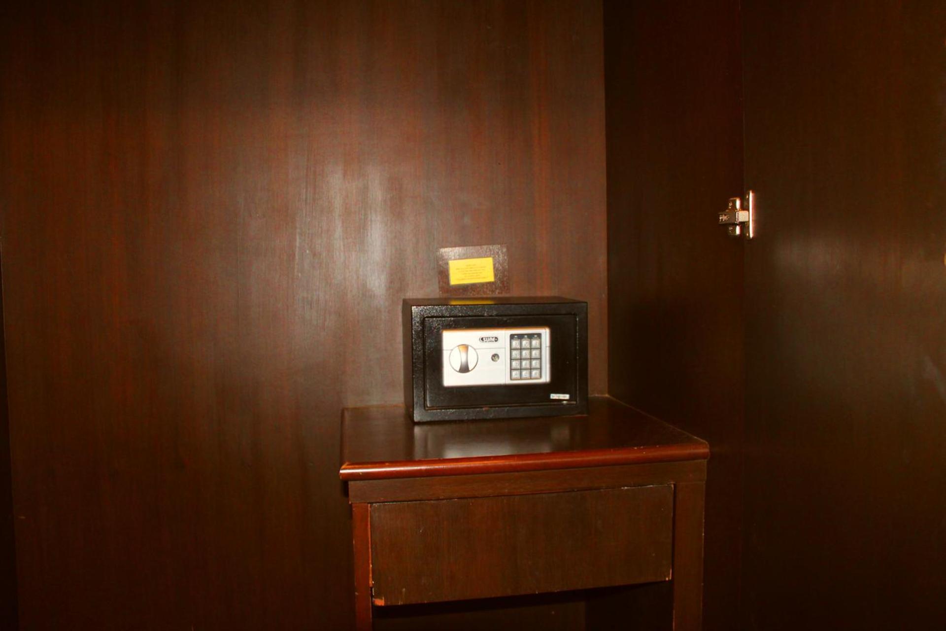 Hollywood Inn Hotel Patong المظهر الخارجي الصورة