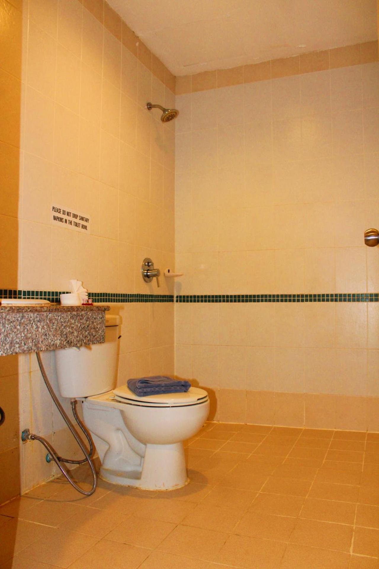 Hollywood Inn Hotel Patong المظهر الخارجي الصورة